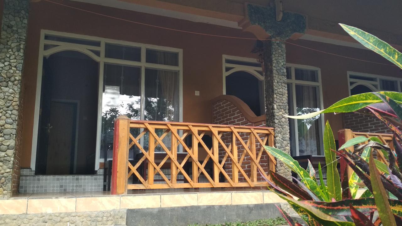 Blue Mountain Cottage Senaru Exterior foto
